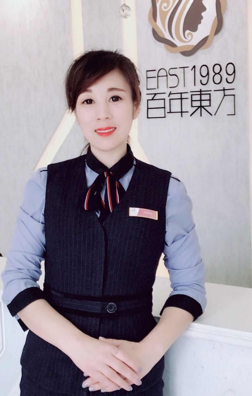  青花美甲怎么做？保定東方技工學校教你巧做美甲！