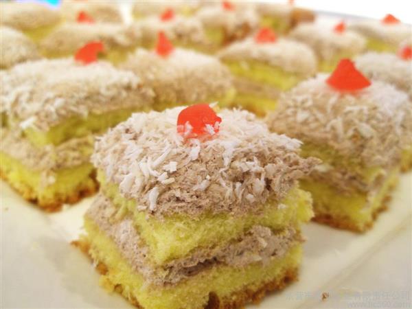 中西糕點無所不能，就在邢臺荔枝村烘焙專修學(xué)校！