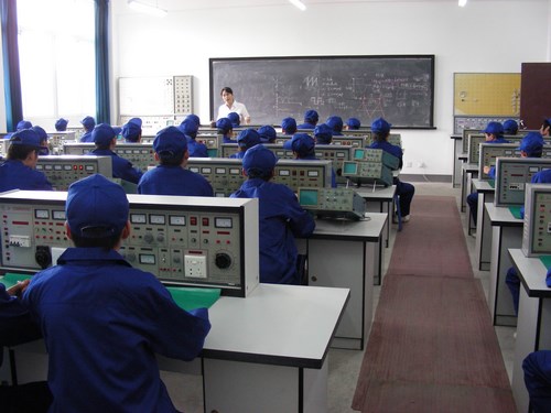 中國洛陽一拖技師學(xué)院有哪些優(yōu)勢？