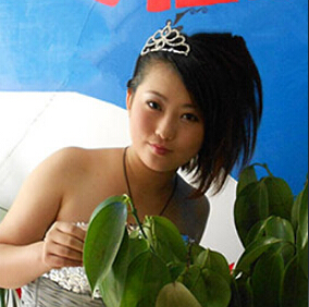 畢業(yè)學(xué)員：高級彩妝精英班——董英楠