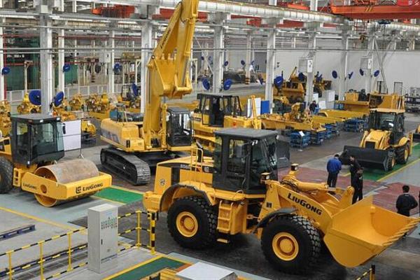 什么是工程機(jī)械？讓邢臺(tái)飛龍職業(yè)技術(shù)學(xué)校為你詳細(xì)講解一下吧！