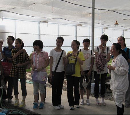 邢臺(tái)現(xiàn)代職業(yè)學(xué)校生物技術(shù)實(shí)訓(xùn)基地面向中學(xué)開(kāi)展生物課校外科普實(shí)踐活動(dòng)