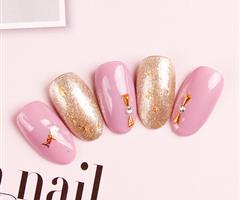 唯美教育彩妝美甲專業(yè)課程，帶你引領(lǐng)時(shí)尚，定制美麗